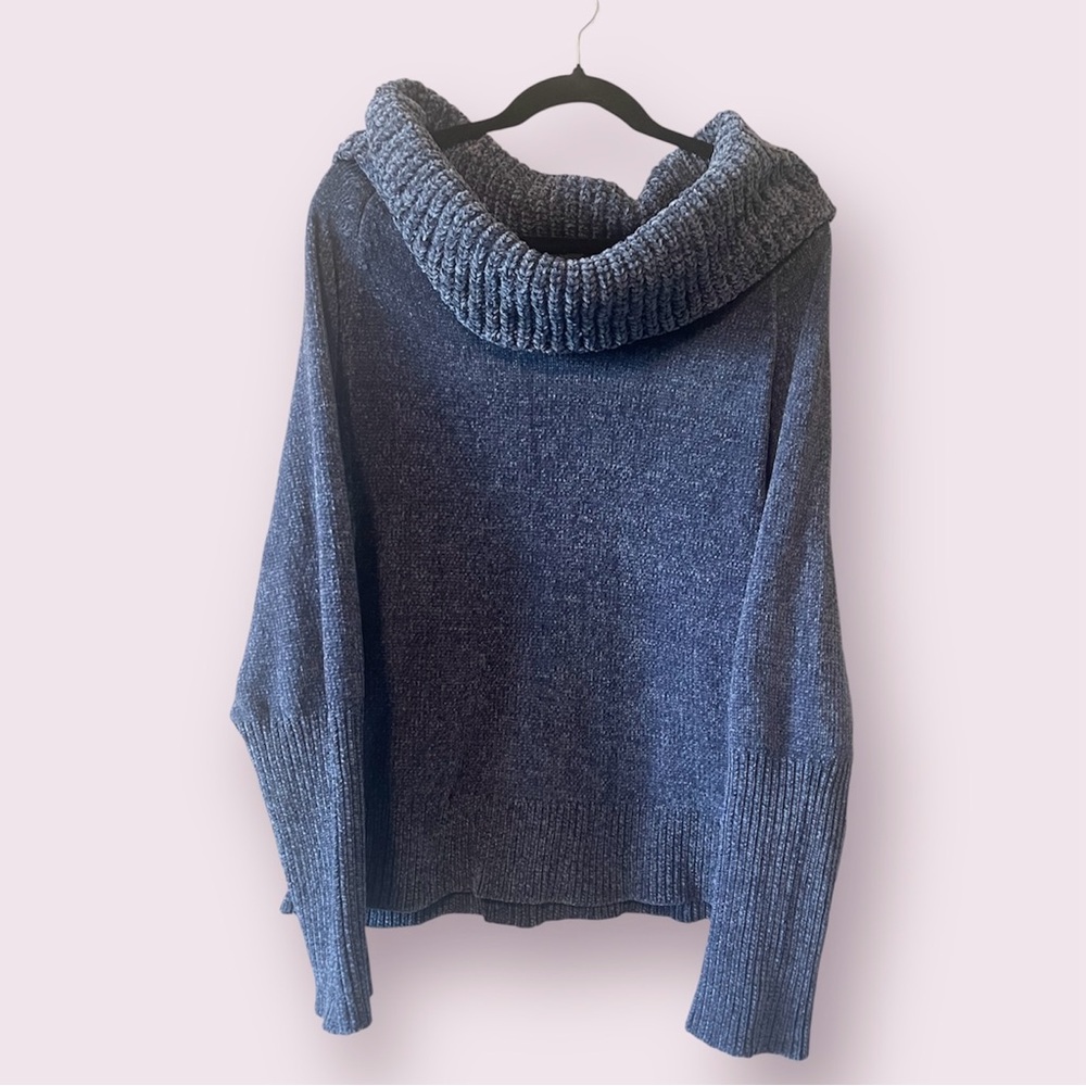 Women’ Sweater by White House Black Market